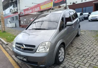 Meriva 1.8 - carro completo, revisado. Financio ou parcelo no cartão de crédito