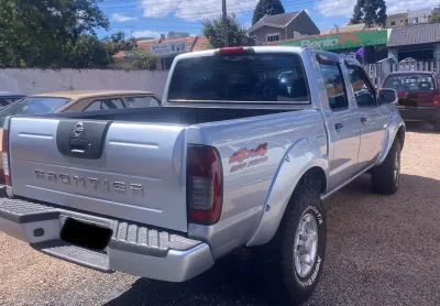 Nissan frontier 2.8 se strike 4x4 cd – potência e conforto! reduzida, turbinada, interculada.