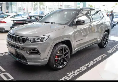 Jeep compass blackhawk 2.0t 272 4wd c/teto aut./2025