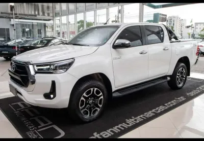 Toyota hilux srv cd 2.8tdi 204cv 4wd aut./2025