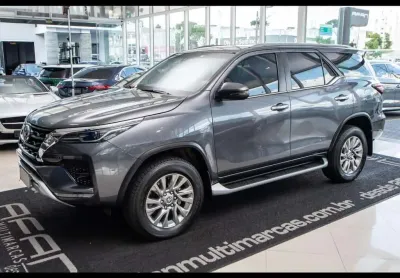 Toyota hilux sw4 srx 2.8tdi 204cv 4wd 7l aut./2024