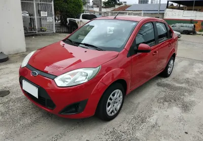 Fiesta sedan 1.6 rocam (flex)