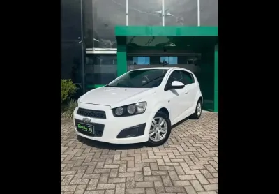 Chevrolet chev sonic lt hb mt 2014