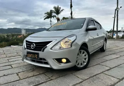 Nissan versa v- drive cvt - prata - 2021/2021