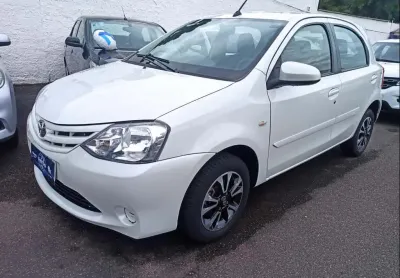 Toyota etios hb xs 1.5 automatico 2017