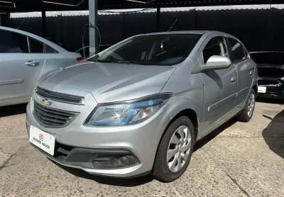 Chevrolet onix lt 1.4 2014 – confiável, econômico e perfeito para o dia a dia