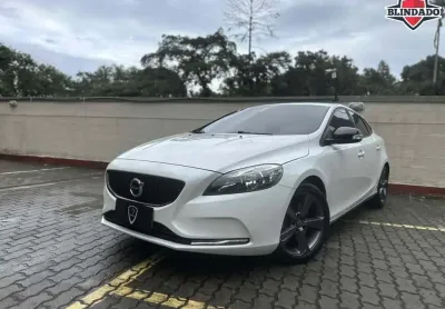 Volvo v40 2018 2.0 t4 kinetic gasolina 4p automático