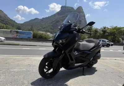 Yamaha xmax 250 connected abs 2025