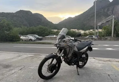 Honda Xre 300 sahara adventure 2024