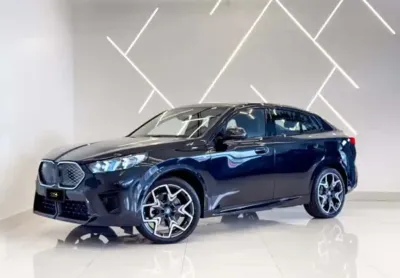Bmw ix2 2025 64,8 kw elétrico xdrive30 m sport