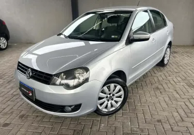 Volkswagen polo sedan 1.6 2012
