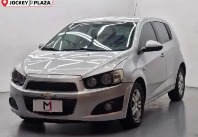 Chevrolet sonic hatch lt 1.6