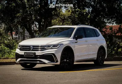 Volkswagen Tiguan 2.0 TSI ALLSPACE R LINE 300 4P - Branca - 2023/2024