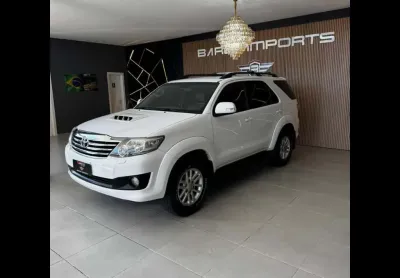 Hilux SW4 SRV D4-D 4x4 3.0 TDI Dies. Aut