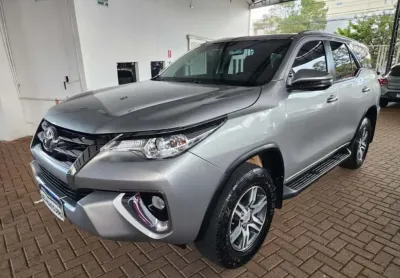 Toyota hilux sw4 2.7 srv 7 lugares 4x2 16v flex 4p automático