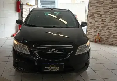 Chevrolet onix 1.0 lt edição especial com multimidia e roda
