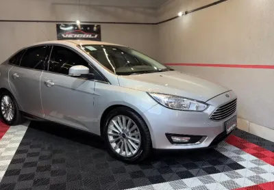 Ford focus titanium automático 2.0 2016