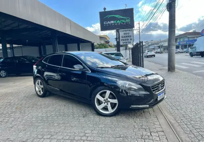 Volvo v40 t5 2016
