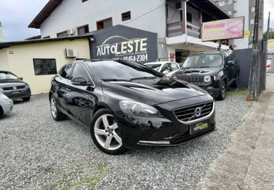 Volvo v40 2016 abaixo da fipe