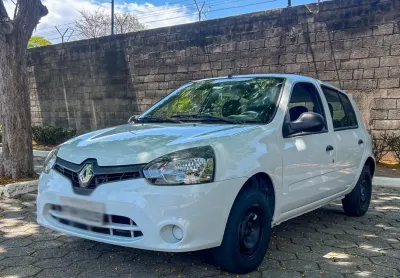 Clio 1.0 completo de baixo km