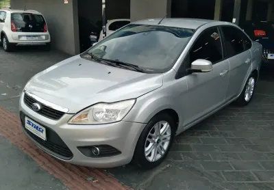 Ford focus sedan 2.0 automático flex 2012/2013 prata