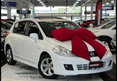 Nissan tiida hatch sl 1.8 16v-at 4p 2013