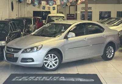 Sedan espaçoso, confortável e completo, oferecendo ótimo custo-benefício para quem busca estilo e pr