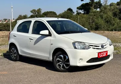 Toyota etios hb x 2014