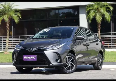 Toyota Yaris Sedan Flex Automático