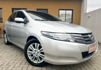 Lindo honda city ex automático com bancos em couro e baixa kilometragem 