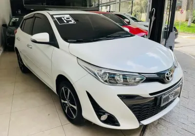Toyota yaris hatch flex automático