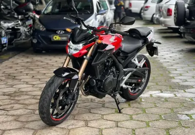 Honda cb 500f 2023
