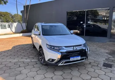 Mitsubishi outlander 2.2 mivec di-d diesel hpe-s awd automático