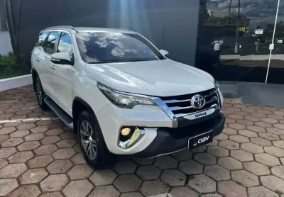 Toyota hilux sw4 2.8 srx 4x4 7 lugares 16v turbo intercooler diesel 4p automático