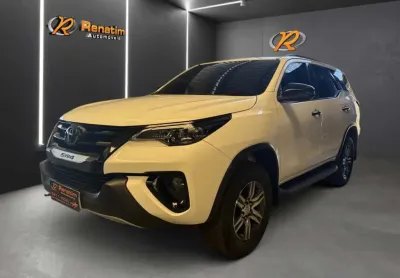 Toyota hilux sw4 2.7 srv 7 lugares 4x2 16v flex 4p automático