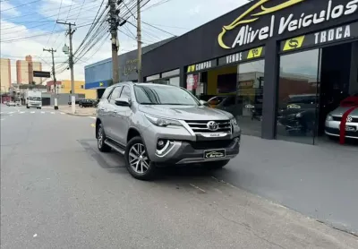 Toyota hilux sw4 2.8 srx 4x4 7 lugares 16v turbo intercooler - 2019/2019