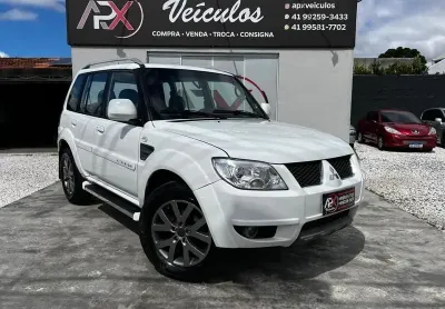 Mitsubishi pajero tr4  2013