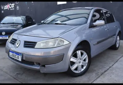 Renault megane 2.0 dynamique sedan 16v 4p