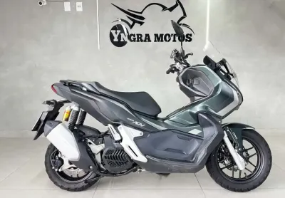 Honda adv 150