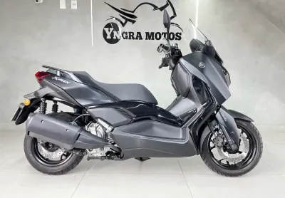 Yamaha xmax 250 connected 