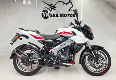 Bajaj dominar 200