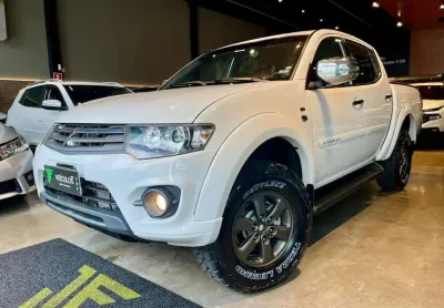 Mitsubishi l200 triton hpe d 2015
