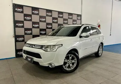 Outlander 2.0 automático 2015             