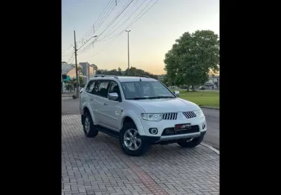 Mitsubishi pajero mc/ dakar 3.2 hpe 4x4 7 lugar - branca - 2013/2013