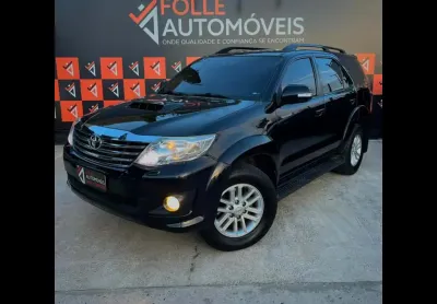 Hilux SW4 SRV D4-D 4x4 3.0 TDI Dies. Aut