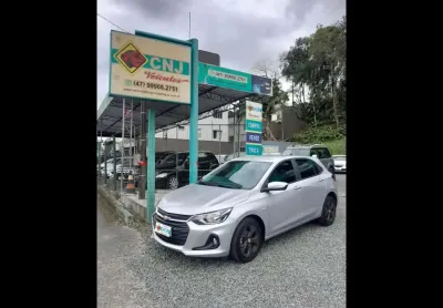 Chevrolet onix hatch lt 1.0 12v tb flex 5p mec.  - prata - 2022/2023