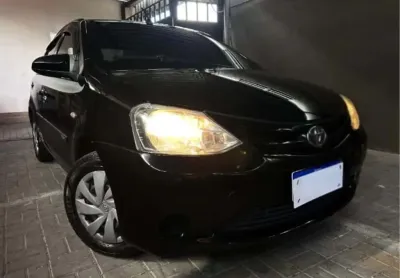 Toyota etios 2017 1.5 x sedan 16v flex 4p automático