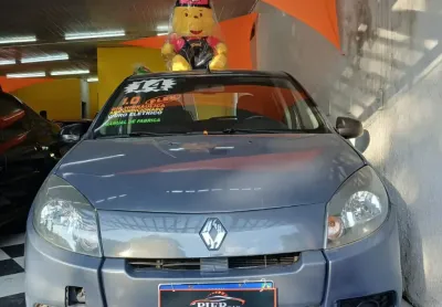 Veículo em ótimo estado de conservação.