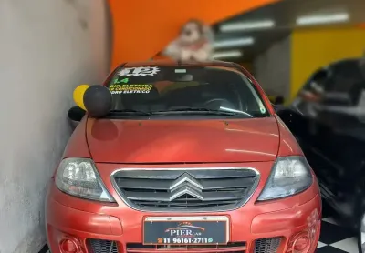 Veículo extremamente novo!