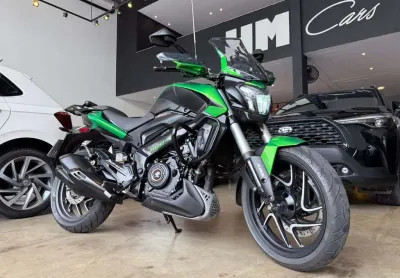 Bajaj dominar gasolina manual